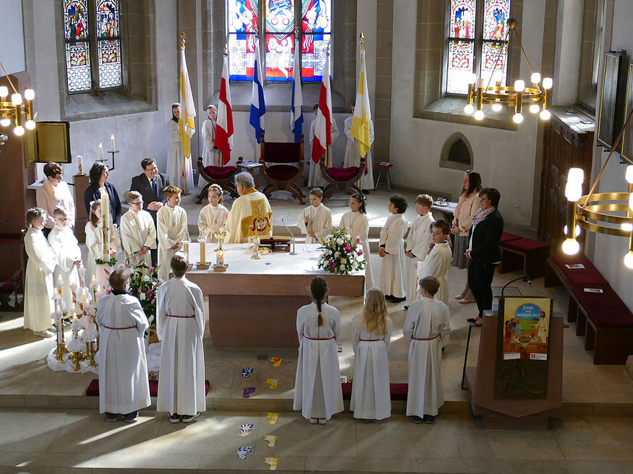 Feier der 1. Heiligen Kommunion in Sankt Crescentius (Foto: Karl-Franz Thiede)